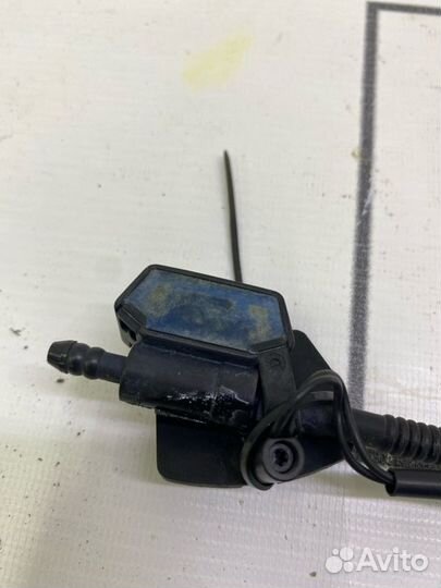 Форсунка омывателя Bmw 5 F10 2011