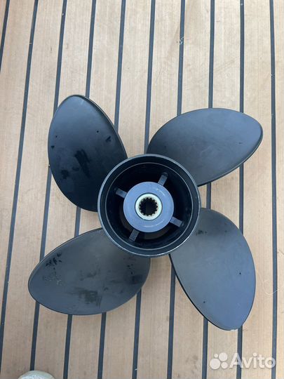 Винт гребной Solas 4x14.75x15 (L)