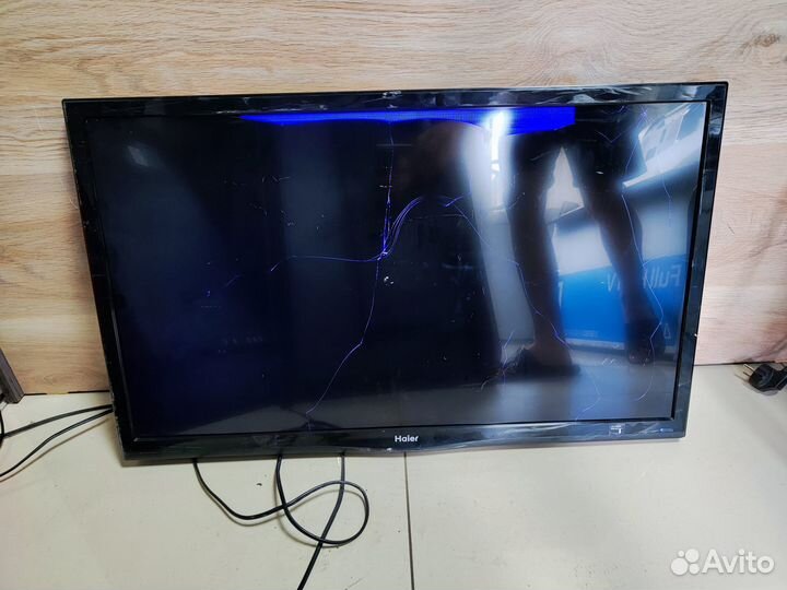 Телевизор Haier LE32T1000 (Разбор)(По запчастям)