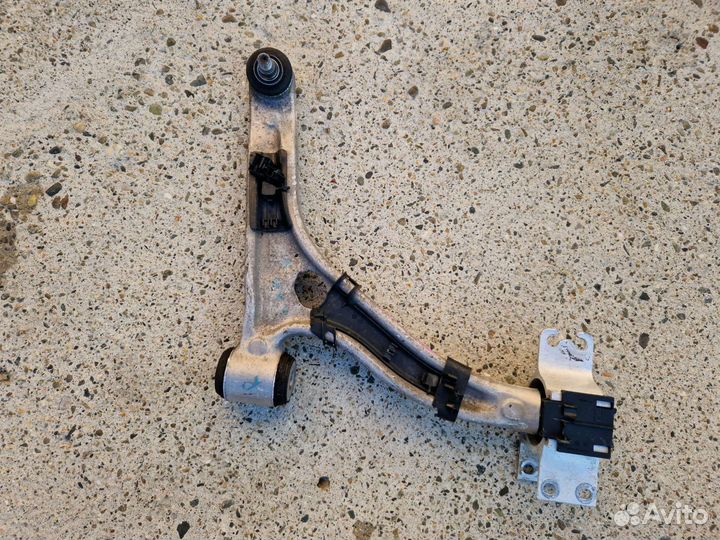 Нижний рычаг передней подвески для Mercedes W176