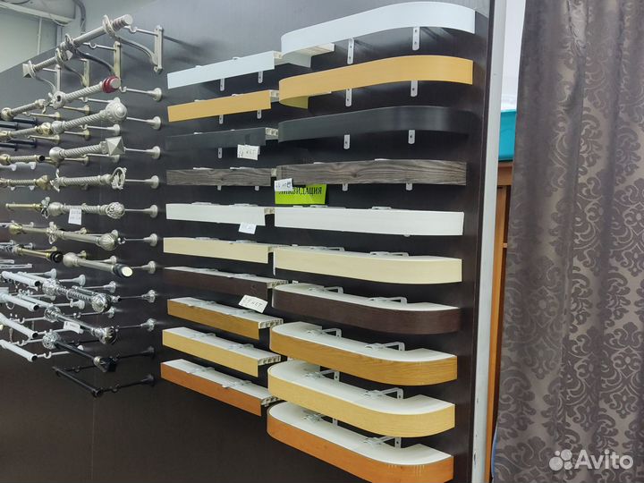 Карнизы потолочные новые. с поворотами