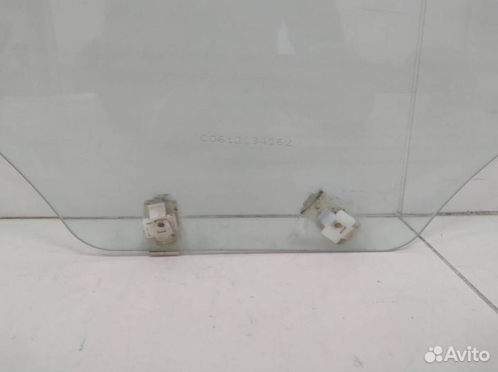 Стекло двери передней правой Hyundai Solaris 2010