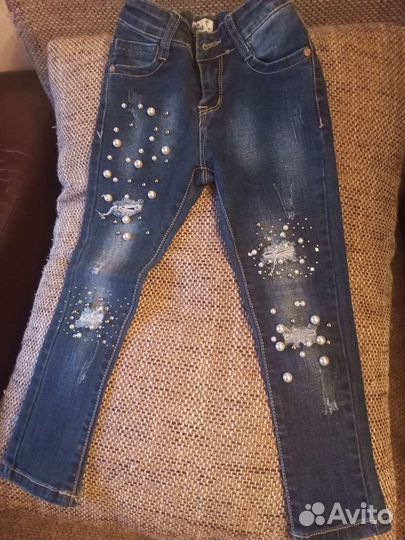 Джинсы 98, 104, 110; толстовки 98,104; пижама 104