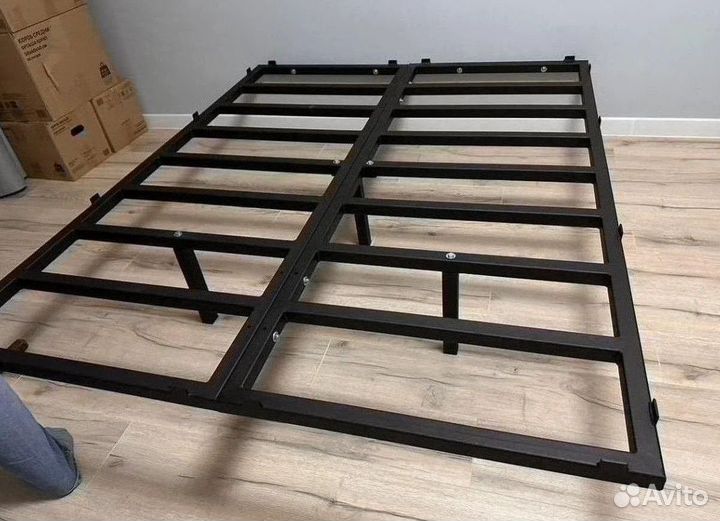 Кровать лофт с каркасом из металла