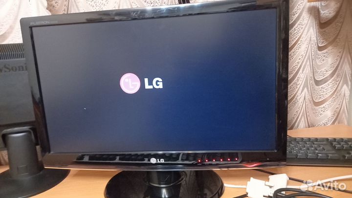 Монитор для компьютера LG