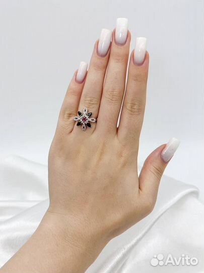 Золотое кольцо с бриллиантами, рубин, сапфир 4.89