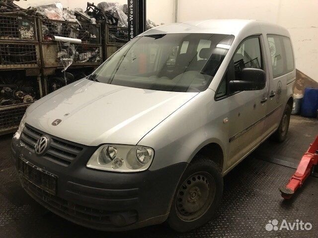 Разбор на запчасти Volkswagen Caddy 2004-2010