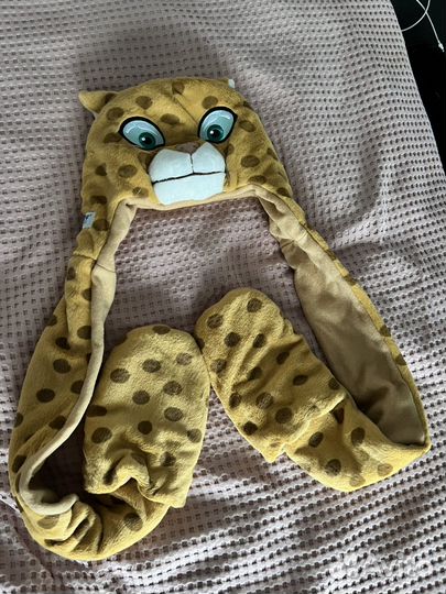 Шапка с варежками, символ олимпиады в Сочи