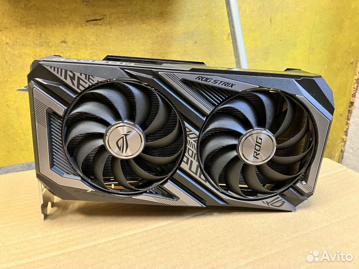 Видеокарта Asus ROG strix RX 6600 XT OC,б/у