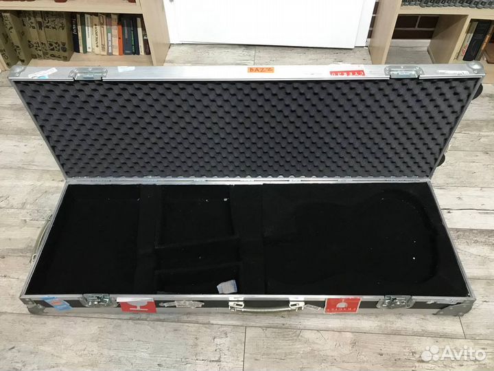 Кейс для бас гитары