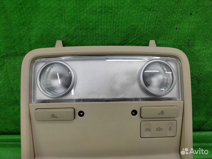 Плафон салонный перед. Volkswagen Tiguan