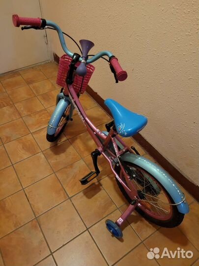 Детский велосипед R16 с дополнительными колёсами