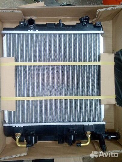 Радиатор охлаждения Форд Фестива 00-02