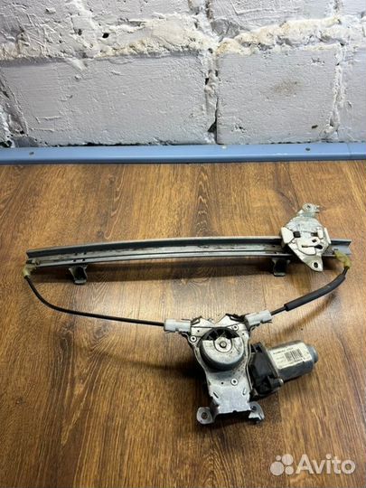 Стеклоподъемный механизм передний правый Nissan