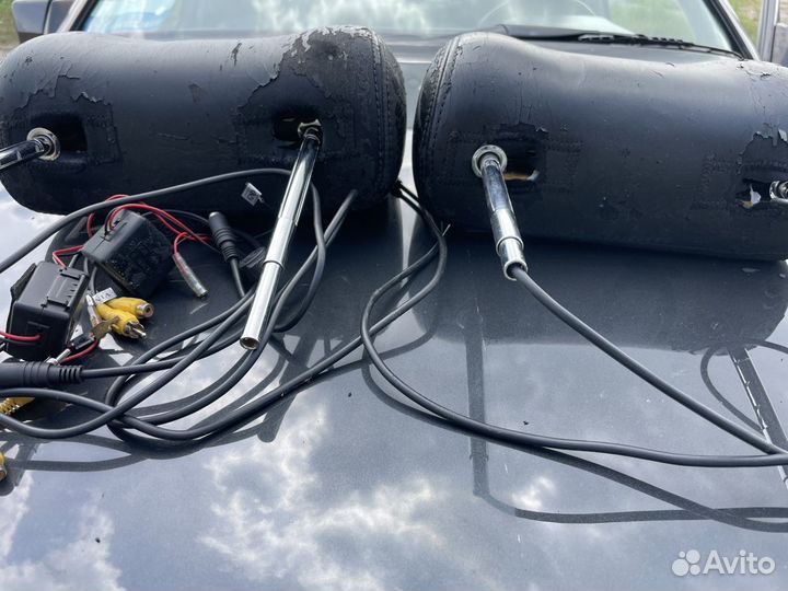 Подголовник с монитором