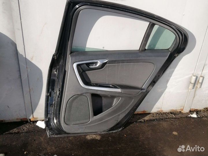 Дверь задняя правая на Volvo S60 2 поколение