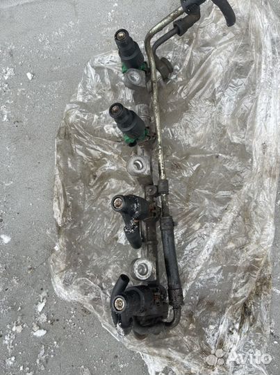 Рампа с форсунками Kia Sportage 1 (2,0)