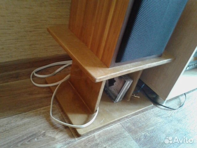 Стойки под акустику