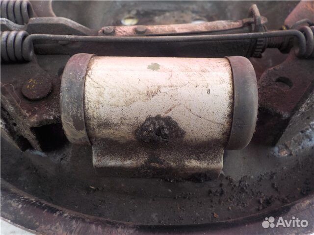 Тормозной механизм задний Renault Sandero K7M