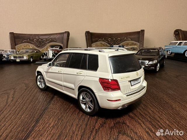 1:18 Mercedes-Benc E-class, GLK. Minichamps