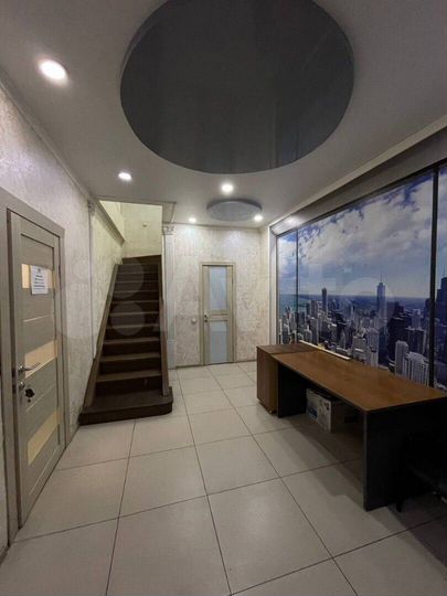 Дом 185 м² на участке 4 сот.