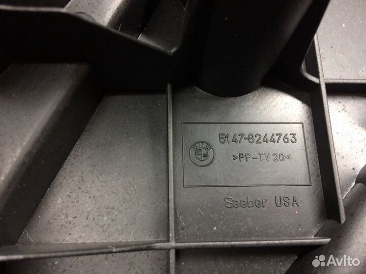 Ящик для инструментов левый Bmw X5 E53 M54B30 2004