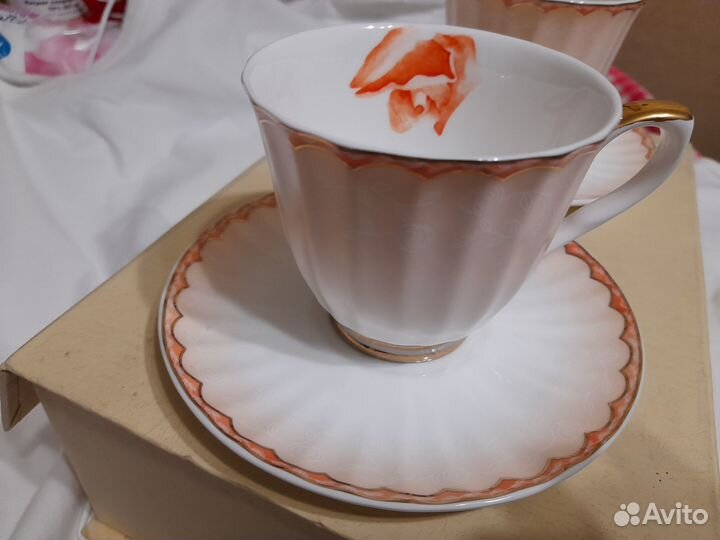 Набор из двух изящных чайных фарфоровых пар