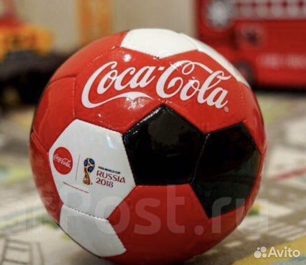 Футбольный мяч кока кола