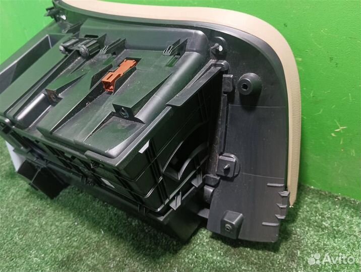 Бардачок (ящик перчаточный) Subaru Tribeca WX 2008