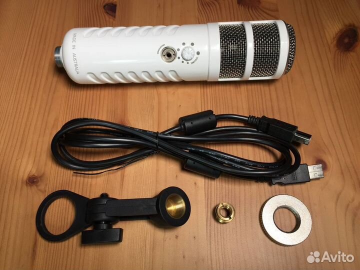 Микрофон Rode podcaster