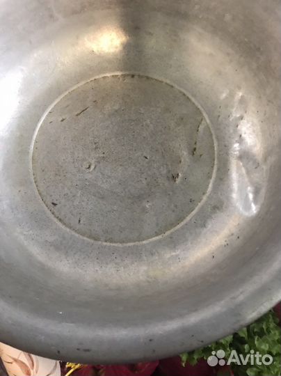 Чашки алюминевые и эмалированные