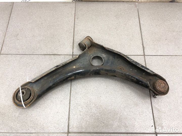 Рычаг подвески нижний передний левый Mitsubishi