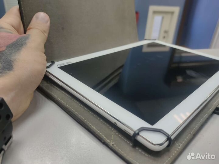 Планшет Asus ZenPad 10 P021