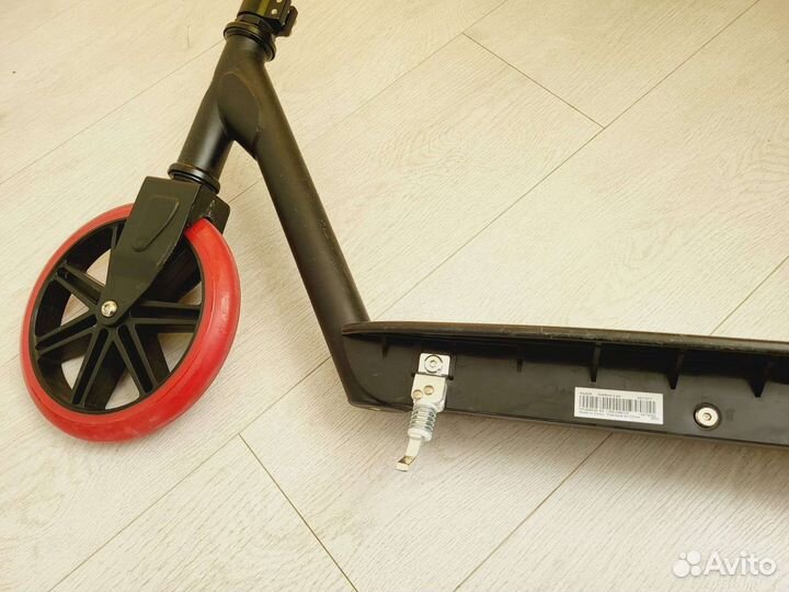 Самокат Carbon Lux Razor черно-красный