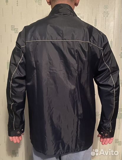 Куртка- ветровка
