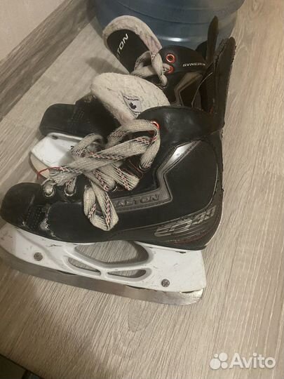 Коньки хоккейные