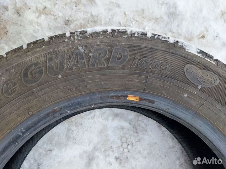 Yokohama Ice Guard IG50 215/60 R16