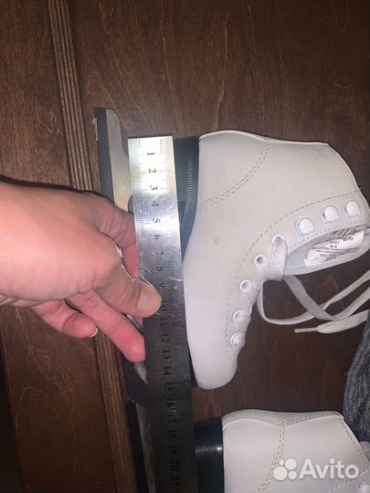 Коньки фигурные 25-26 размер