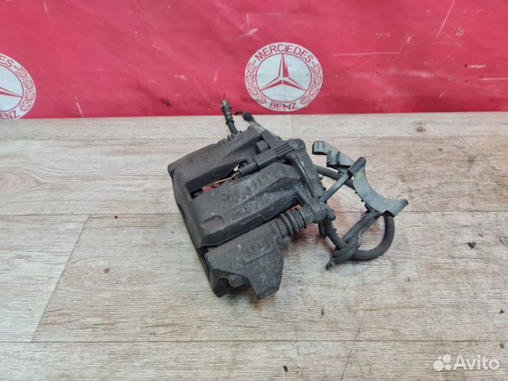 Суппорт передний правый Mercedes-Benz A W169