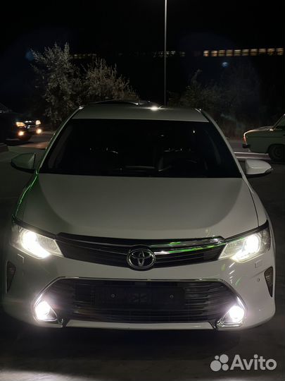 Фары на toyota camry 55