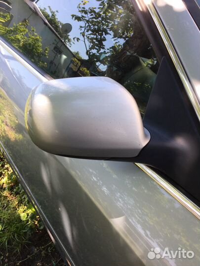 Зеркало правое на Ауди а6 (с5)