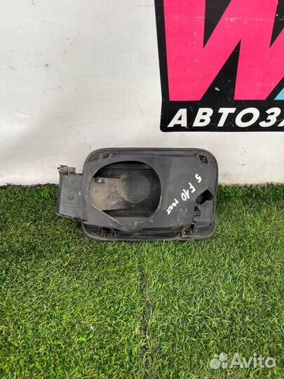 Лючок топливного бака BMW 5 F10/F11 рест. 7218336