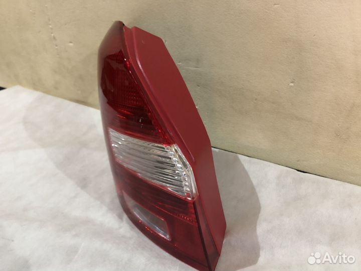 Фонарь правый шкода фабия skoda fabia 07-10