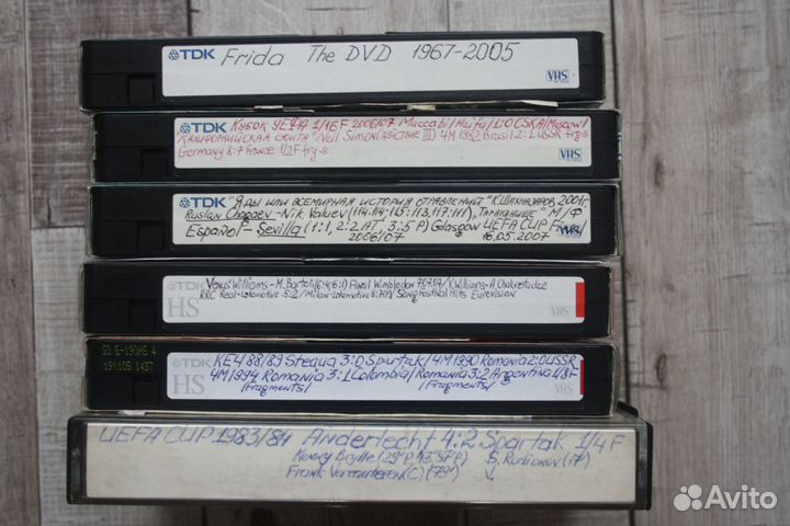 Музыка, кино, спорт на видеокассетах