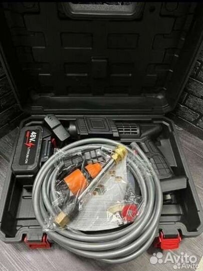 Мойка высокого давления на аккумуляторе