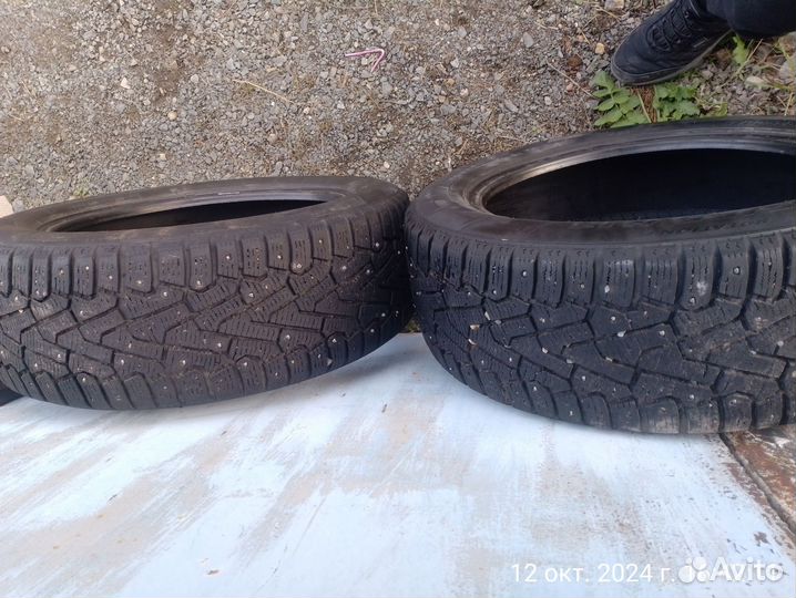 Pirelli Ice Zero 215/55 R17