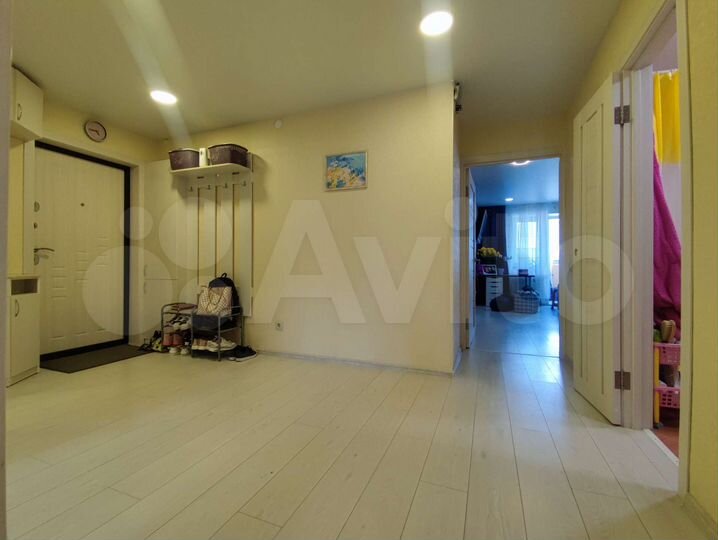 2-к. квартира, 74 м², 1/16 эт.