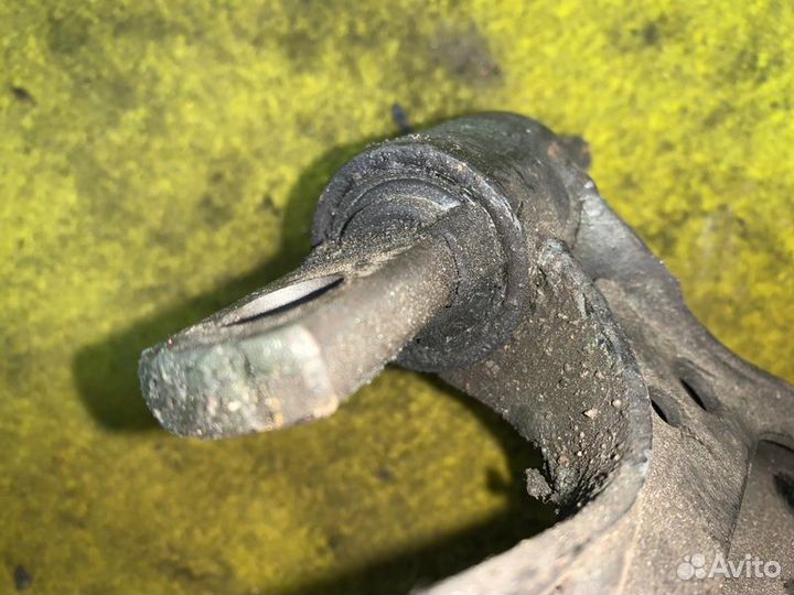 Рычаг передний левый Nissan X-Trail T31