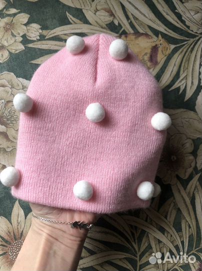 Демисезонная шапка для девочки