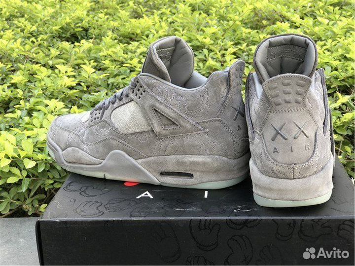 Кроссовки Nike Air Jordan 4 & Kaws